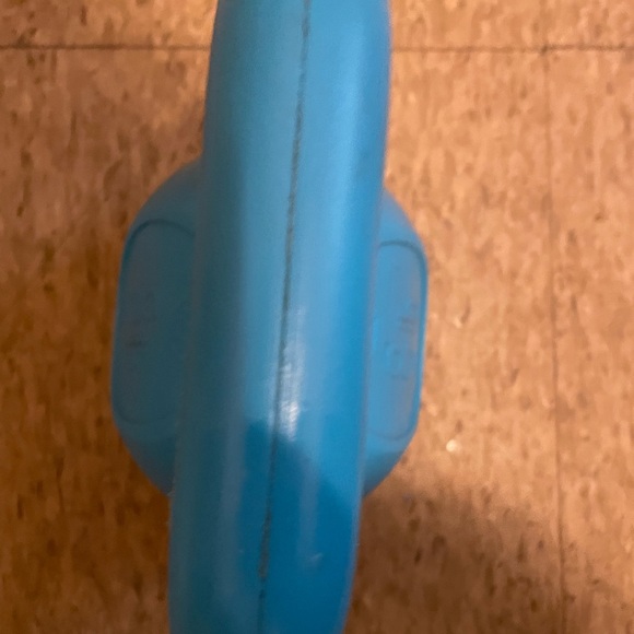 8Ib weight, like new, barely used. - Picture 1 of 4